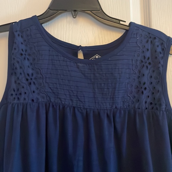 NWT Navy St John’s Bay Tank - Picture 3 of 6